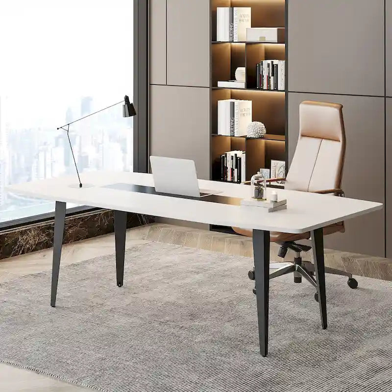 Bureau blanc avec pieds métalliques solides, en forme de bateau